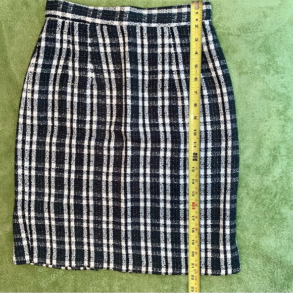 Classic Black and White Plaid Skirt size 6 - Picture 4 of 7